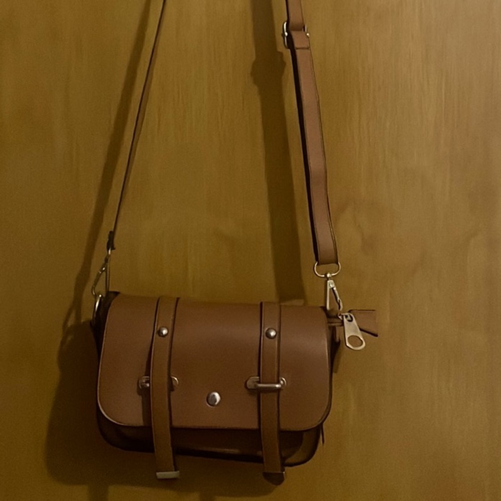 Mini retro cross body purse with adjustable straps